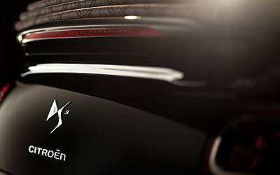 CITROEN DS3 CABRIO LANCIO SUL MERCATO DECAPOTTABILE FINO 120 KMH FANALE POSTERIORE 3D IPNOTICO TESTDRIVE PROVA SU STRADA FOTOGALLERY 007