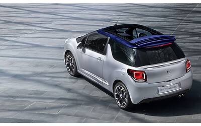 CITROEN DS3 CABRIO LANCIO SUL MERCATO DECAPOTTABILE FINO 120 KMH FANALE POSTERIORE 3D IPNOTICO TESTDRIVE PROVA SU STRADA FOTOGALLERY 021