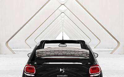 CITROEN DS3 CABRIO LANCIO SUL MERCATO DECAPOTTABILE FINO 120 KMH FANALE POSTERIORE 3D IPNOTICO TESTDRIVE PROVA SU STRADA FOTOGALLERY 075