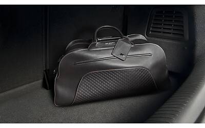 CITROEN DS3 CABRIO LANCIO SUL MERCATO DECAPOTTABILE FINO 120 KMH FANALE POSTERIORE 3D IPNOTICO TESTDRIVE PROVA SU STRADA FOTOGALLERY 089