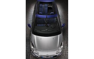 CITROEN DS3 CABRIO LANCIO SUL MERCATO DECAPOTTABILE FINO 120 KMH FANALE POSTERIORE 3D IPNOTICO TESTDRIVE PROVA SU STRADA FOTOGALLERY 095