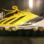 il profilo della scarpa adizero f50, il design è particolare