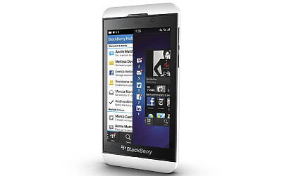 BlackBerryZ10 White ENG Gen SideAngleRight