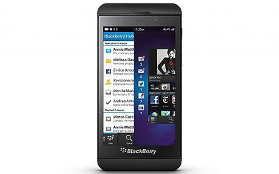 BlackBerryZ10 black ITA Gen FrontAngle