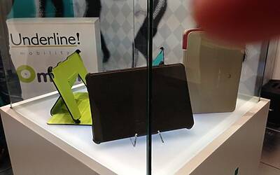 CELLY IL LANCIO MILANESE DELEL NUOVE INCREDIBILI COVER ESCLUSIVE PER IPHONE IPAD MINI SAMSUNG IN COLLABORAZIONE CON MARVEL MUVIT LAMBORGHINI ALLO SPAZIO ANNILUCE 02