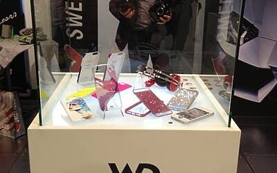 CELLY IL LANCIO MILANESE DELEL NUOVE INCREDIBILI COVER ESCLUSIVE PER IPHONE IPAD MINI SAMSUNG IN COLLABORAZIONE CON MARVEL MUVIT LAMBORGHINI ALLO SPAZIO ANNILUCE 11