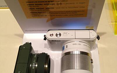 NIKON D7100 LA SERATA DI LANCIO DELLE NUOVE FOTOCAMERE NIKON AL VIRGIN CAFE DI MILANO CON TUTTA LA GAMMA DELLE MACCHINE FOTOGRAFICHE DIGITALI REFLEX E MIRRORLESS BRIDGE 31