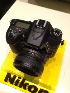 NIKON D7100 LA SERATA DI LANCIO DELLE NUOVE FOTOCAMERE NIKON AL VIRGIN CAFE DI MILANO CON TUTTA LA GAMMA DELLE MACCHINE FOTOGRAFICHE DIGITALI REFLEX E MIRRORLESS BRIDGE 32