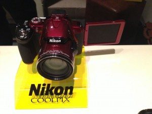 NIKON D7100 LA SERATA DI LANCIO DELLE NUOVE FOTOCAMERE NIKON AL VIRGIN CAFE DI MILANO CON TUTTA LA GAMMA DELLE MACCHINE FOTOGRAFICHE DIGITALI REFLEX E MIRRORLESS BRIDGE 351