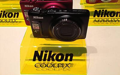 NIKON D7100 LA SERATA DI LANCIO DELLE NUOVE FOTOCAMERE NIKON AL VIRGIN CAFE DI MILANO CON TUTTA LA GAMMA DELLE MACCHINE FOTOGRAFICHE DIGITALI REFLEX E MIRRORLESS BRIDGE 44