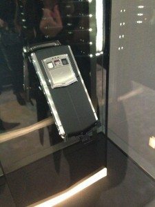 VERTU TI IL LANCIO MILANESE DEL NUOVO SMARTPHONE DI CASA VERTU AVVENUTO IN EVENTO ESCLUSIVO RISERVATO AL JET SET ED AI VIP NELLA SPLENDIDA BOUTIQUE DI VIA MONTENAPOLEONE 03