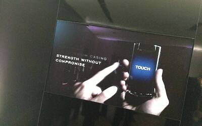 VERTU TI IL LANCIO MILANESE DEL NUOVO SMARTPHONE DI CASA VERTU AVVENUTO IN EVENTO ESCLUSIVO RISERVATO AL JET SET ED AI VIP NELLA SPLENDIDA BOUTIQUE DI VIA MONTENAPOLEONE 08