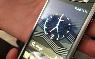 VERTU TI IL LANCIO MILANESE DEL NUOVO SMARTPHONE DI CASA VERTU AVVENUTO IN EVENTO ESCLUSIVO RISERVATO AL JET SET ED AI VIP NELLA SPLENDIDA BOUTIQUE DI VIA MONTENAPOLEONE 12
