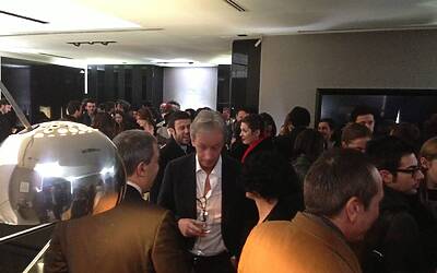 VERTU TI IL LANCIO MILANESE DEL NUOVO SMARTPHONE DI CASA VERTU AVVENUTO IN EVENTO ESCLUSIVO RISERVATO AL JET SET ED AI VIP NELLA SPLENDIDA BOUTIQUE DI VIA MONTENAPOLEONE 22