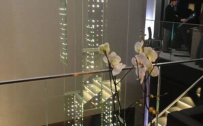 VERTU TI IL LANCIO MILANESE DEL NUOVO SMARTPHONE DI CASA VERTU AVVENUTO IN EVENTO ESCLUSIVO RISERVATO AL JET SET ED AI VIP NELLA SPLENDIDA BOUTIQUE DI VIA MONTENAPOLEONE 24