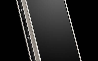 Vertu Ti 3Quarter BlackBG