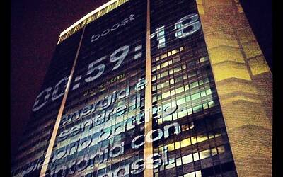 BOOSTMI ADIDAS BOOST MILANO LEVENTO PIU COOL E GLAMOUR AL GRATTACIELO PIRELLI DI MILANO PER IL LANCIO DELLE NUOVE ED ESCLUSIVA SCARPE DA RUNNING ADIDAS ENERGY BOOST 005