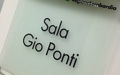 BOOSTMI ADIDAS BOOST MILANO LEVENTO PIU COOL E GLAMOUR AL GRATTACIELO PIRELLI DI MILANO PER IL LANCIO DELLE NUOVE ED ESCLUSIVA SCARPE DA RUNNING ADIDAS ENERGY BOOST 006