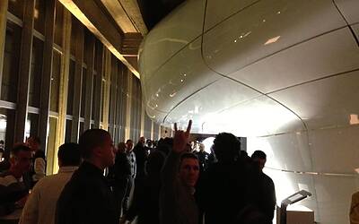 BOOSTMI ADIDAS BOOST MILANO LEVENTO PIU COOL E GLAMOUR AL GRATTACIELO PIRELLI DI MILANO PER IL LANCIO DELLE NUOVE ED ESCLUSIVA SCARPE DA RUNNING ADIDAS ENERGY BOOST 018