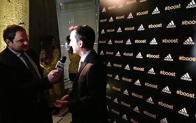 BOOSTMI ADIDAS BOOST MILANO LEVENTO PIU COOL E GLAMOUR AL GRATTACIELO PIRELLI DI MILANO PER IL LANCIO DELLE NUOVE ED ESCLUSIVA SCARPE DA RUNNING ADIDAS ENERGY BOOST 026