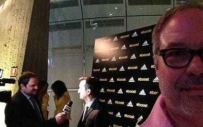 BOOSTMI ADIDAS BOOST MILANO LEVENTO PIU COOL E GLAMOUR AL GRATTACIELO PIRELLI DI MILANO PER IL LANCIO DELLE NUOVE ED ESCLUSIVA SCARPE DA RUNNING ADIDAS ENERGY BOOST 027