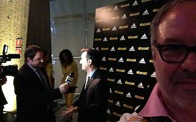 BOOSTMI ADIDAS BOOST MILANO LEVENTO PIU COOL E GLAMOUR AL GRATTACIELO PIRELLI DI MILANO PER IL LANCIO DELLE NUOVE ED ESCLUSIVA SCARPE DA RUNNING ADIDAS ENERGY BOOST 028