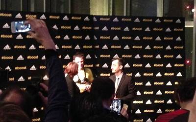 BOOSTMI ADIDAS BOOST MILANO LEVENTO PIU COOL E GLAMOUR AL GRATTACIELO PIRELLI DI MILANO PER IL LANCIO DELLE NUOVE ED ESCLUSIVA SCARPE DA RUNNING ADIDAS ENERGY BOOST 053