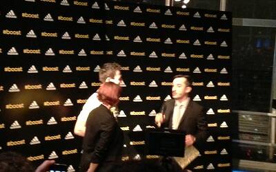 BOOSTMI ADIDAS BOOST MILANO LEVENTO PIU COOL E GLAMOUR AL GRATTACIELO PIRELLI DI MILANO PER IL LANCIO DELLE NUOVE ED ESCLUSIVA SCARPE DA RUNNING ADIDAS ENERGY BOOST 055