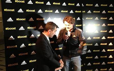 BOOSTMI ADIDAS BOOST MILANO LEVENTO PIU COOL E GLAMOUR AL GRATTACIELO PIRELLI DI MILANO PER IL LANCIO DELLE NUOVE ED ESCLUSIVA SCARPE DA RUNNING ADIDAS ENERGY BOOST 071