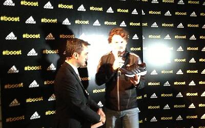 BOOSTMI ADIDAS BOOST MILANO LEVENTO PIU COOL E GLAMOUR AL GRATTACIELO PIRELLI DI MILANO PER IL LANCIO DELLE NUOVE ED ESCLUSIVA SCARPE DA RUNNING ADIDAS ENERGY BOOST 074