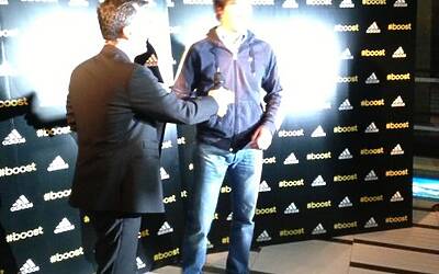 BOOSTMI ADIDAS BOOST MILANO LEVENTO PIU COOL E GLAMOUR AL GRATTACIELO PIRELLI DI MILANO PER IL LANCIO DELLE NUOVE ED ESCLUSIVA SCARPE DA RUNNING ADIDAS ENERGY BOOST 086