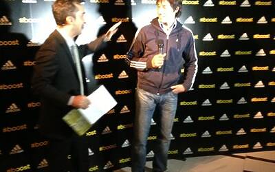 BOOSTMI ADIDAS BOOST MILANO LEVENTO PIU COOL E GLAMOUR AL GRATTACIELO PIRELLI DI MILANO PER IL LANCIO DELLE NUOVE ED ESCLUSIVA SCARPE DA RUNNING ADIDAS ENERGY BOOST 087