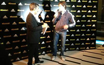 BOOSTMI ADIDAS BOOST MILANO LEVENTO PIU COOL E GLAMOUR AL GRATTACIELO PIRELLI DI MILANO PER IL LANCIO DELLE NUOVE ED ESCLUSIVA SCARPE DA RUNNING ADIDAS ENERGY BOOST 092