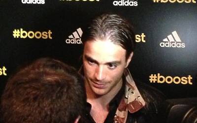 BOOSTMI ADIDAS BOOST MILANO LEVENTO PIU COOL E GLAMOUR AL GRATTACIELO PIRELLI DI MILANO PER IL LANCIO DELLE NUOVE ED ESCLUSIVA SCARPE DA RUNNING ADIDAS ENERGY BOOST 096