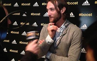 BOOSTMI ADIDAS BOOST MILANO LEVENTO PIU COOL E GLAMOUR AL GRATTACIELO PIRELLI DI MILANO PER IL LANCIO DELLE NUOVE ED ESCLUSIVA SCARPE DA RUNNING ADIDAS ENERGY BOOST 111