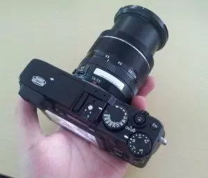Fujifilm-X-E1-black