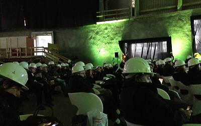 HTC ONE SMARTPHONE ANDROID IN ALLUMINIO LA PRESENTAZIONE A ROMA NELLA NUVOLA DI FUKSAS IN COSTRUZIONE DENTRO IL CANTIERE DEL CENTRO CONGRESSI PIU INNOVATIVO DITALIA 13