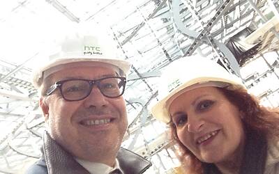 HTC ONE SMARTPHONE ANDROID IN ALLUMINIO LA PRESENTAZIONE A ROMA NELLA NUVOLA DI FUKSAS IN COSTRUZIONE DENTRO IL CANTIERE DEL CENTRO CONGRESSI PIU INNOVATIVO DITALIA 57