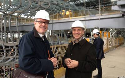 HTC ONE SMARTPHONE ANDROID IN ALLUMINIO LA PRESENTAZIONE A ROMA NELLA NUVOLA DI FUKSAS IN COSTRUZIONE DENTRO IL CANTIERE DEL CENTRO CONGRESSI PIU INNOVATIVO DITALIA 69