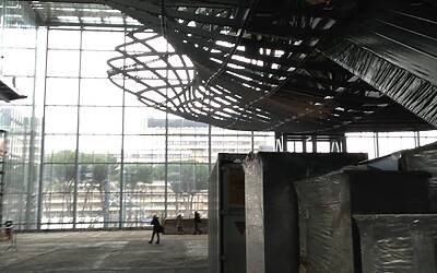 HTC ONE SMARTPHONE ANDROID IN ALLUMINIO LA PRESENTAZIONE A ROMA NELLA NUVOLA DI FUKSAS IN COSTRUZIONE DENTRO IL CANTIERE DEL CENTRO CONGRESSI PIU INNOVATIVO DITALIA 71