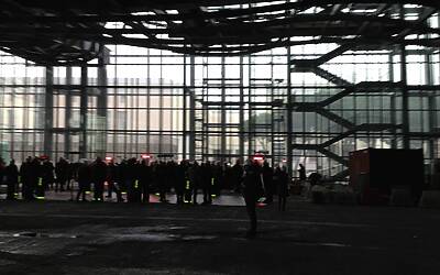 HTC ONE SMARTPHONE ANDROID IN ALLUMINIO LA PRESENTAZIONE A ROMA NELLA NUVOLA DI FUKSAS IN COSTRUZIONE DENTRO IL CANTIERE DEL CENTRO CONGRESSI PIU INNOVATIVO DITALIA 75