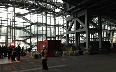 HTC ONE SMARTPHONE ANDROID IN ALLUMINIO LA PRESENTAZIONE A ROMA NELLA NUVOLA DI FUKSAS IN COSTRUZIONE DENTRO IL CANTIERE DEL CENTRO CONGRESSI PIU INNOVATIVO DITALIA 80