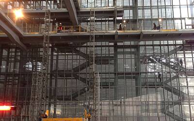 HTC ONE SMARTPHONE ANDROID IN ALLUMINIO LA PRESENTAZIONE A ROMA NELLA NUVOLA DI FUKSAS IN COSTRUZIONE DENTRO IL CANTIERE DEL CENTRO CONGRESSI PIU INNOVATIVO DITALIA 84