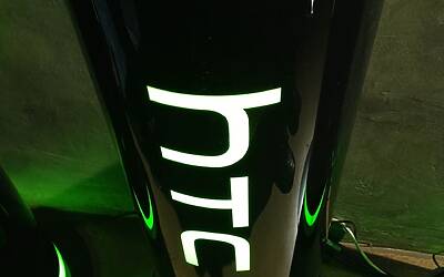 HTC ONE SMARTPHONE LTE ANDROID LA SERATA E LA FESTA DI LANCIO A MILANO AL MIB DI PIAZZA AFFARI PER CELEBRARE IL NUOVO PRODOTTO 06