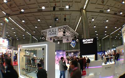 PHOTOSHOW 2013 LA MANIFESTAZIONE DELLA FOTOGRAFIA DIGITALE CHE SI TIENE A FIERAMILANO CITY DOVE LA FOTOGRAFIA DA SPETTACOLO E SI PRESENTANO I NUOVI PRODOTTI AL MERCATO 019