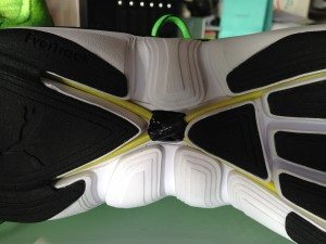 PUMA MOBIUM ELITE SCARPE DA RUNNING UNBOXING SENZATIMORE PROVA TECNICA SU STRADA PRIMO TEST DRIVE CORSA URBANA MILANO CITTA 45