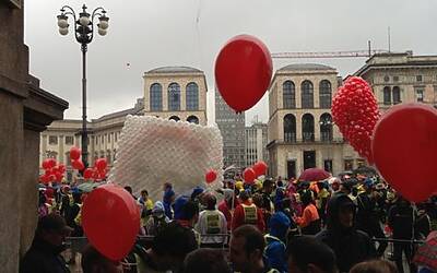STRAMILANO 2013 42 edizione LE FOTO INEDITE DELLA CORSA PODISITICA PIU ESCLUSIVA E DIVERTENTE DI MILANO CON I RUNNER PIU DINAMICI E SCATTANTI 024
