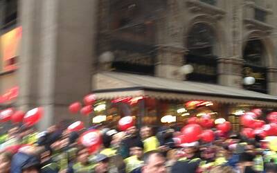 STRAMILANO 2013 42 edizione LE FOTO INEDITE DELLA CORSA PODISITICA PIU ESCLUSIVA E DIVERTENTE DI MILANO CON I RUNNER PIU DINAMICI E SCATTANTI 026