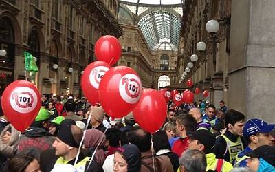 STRAMILANO 2013 42 edizione LE FOTO INEDITE DELLA CORSA PODISITICA PIU ESCLUSIVA E DIVERTENTE DI MILANO CON I RUNNER PIU DINAMICI E SCATTANTI 029