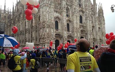 STRAMILANO 2013 42 edizione LE FOTO INEDITE DELLA CORSA PODISITICA PIU ESCLUSIVA E DIVERTENTE DI MILANO CON I RUNNER PIU DINAMICI E SCATTANTI 032